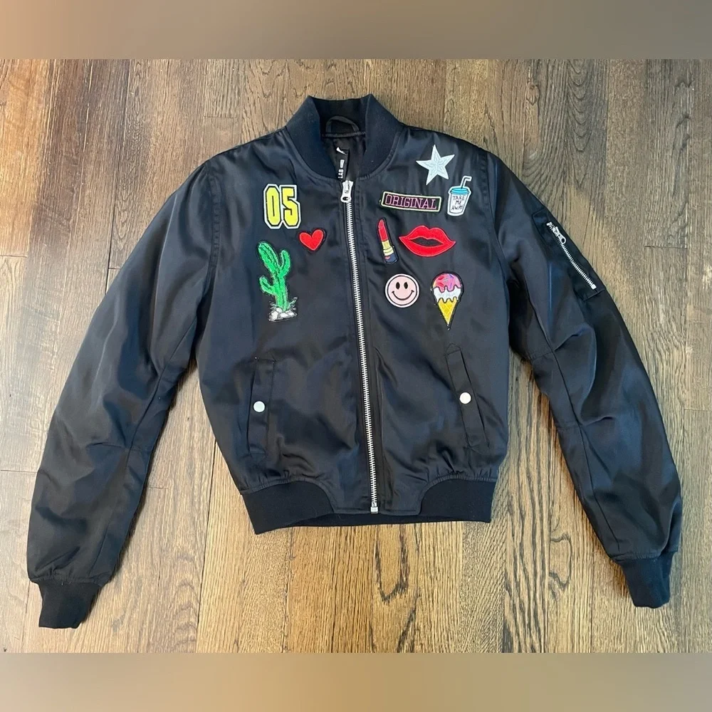 Design Lab Bomber Jacket Black Satin Patches Lips Lipstick Smiley Face Cactus - Picture 2 of 6